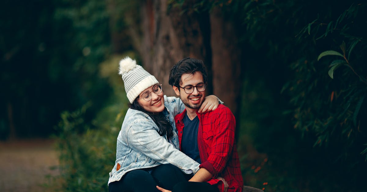 découvrez les clés d'une relation épanouie : conseils sur la communication, la confiance et l'amour pour construire des liens durables et harmonieux.