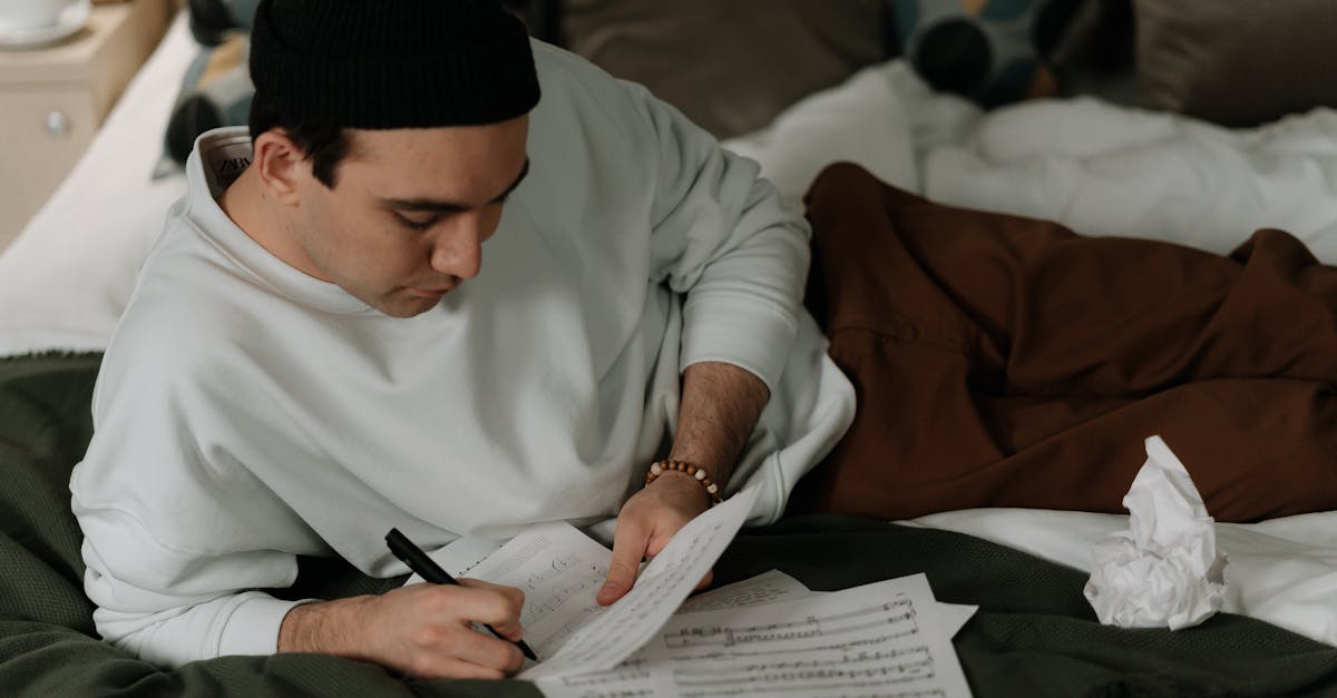 découvrez les paroles de vos chansons préférées en un seul clic. plongez dans l'univers musical avec des analyses, des significations et des interprétations des lyrics qui vous toucheront à coup sûr.