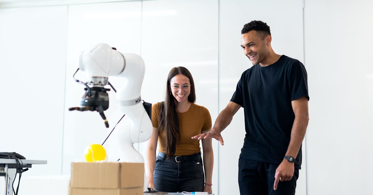 découvrez le concept de l'homme distant, une exploration des interactions humaines à l'ère numérique. comment la virtualité influence-t-elle nos relations ? plongez dans un monde où la proximité physique et émotionnelle semble brouillée.