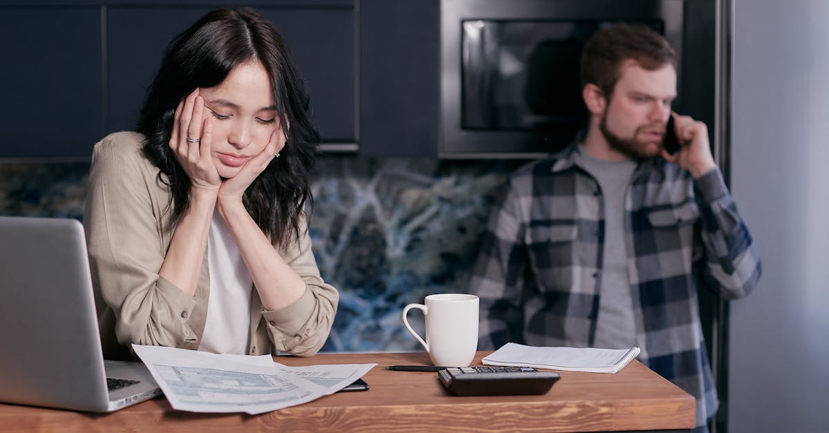 la dépression relationnelle explore les défis émotionnels et psychologiques que peut engendrer une relation tumultueuse. découvrez comment reconnaître les signes, comprendre les causes et trouver des stratégies pour surmonter cette forme de dépression afin de restaurer votre bien-être et vos liens affectifs.